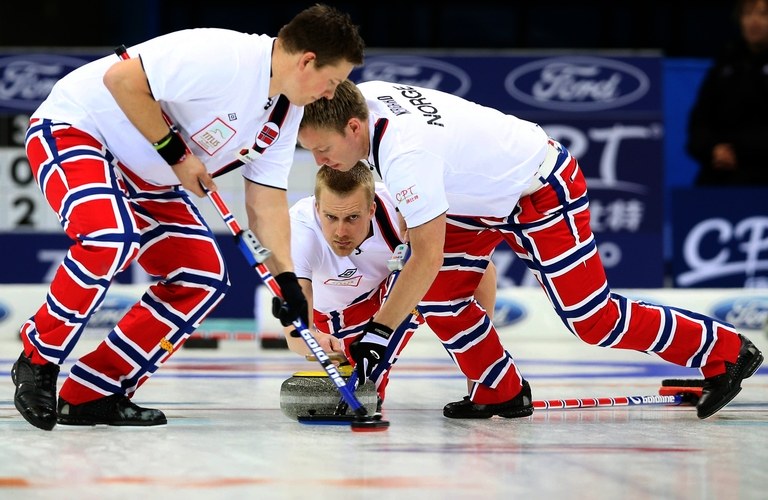 CURLING-WORLD-MEN-FINAL-NOR-SWE