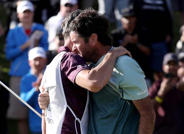 bubba-watson-genesis-open-2018-sunday-crying-caddie.jpg